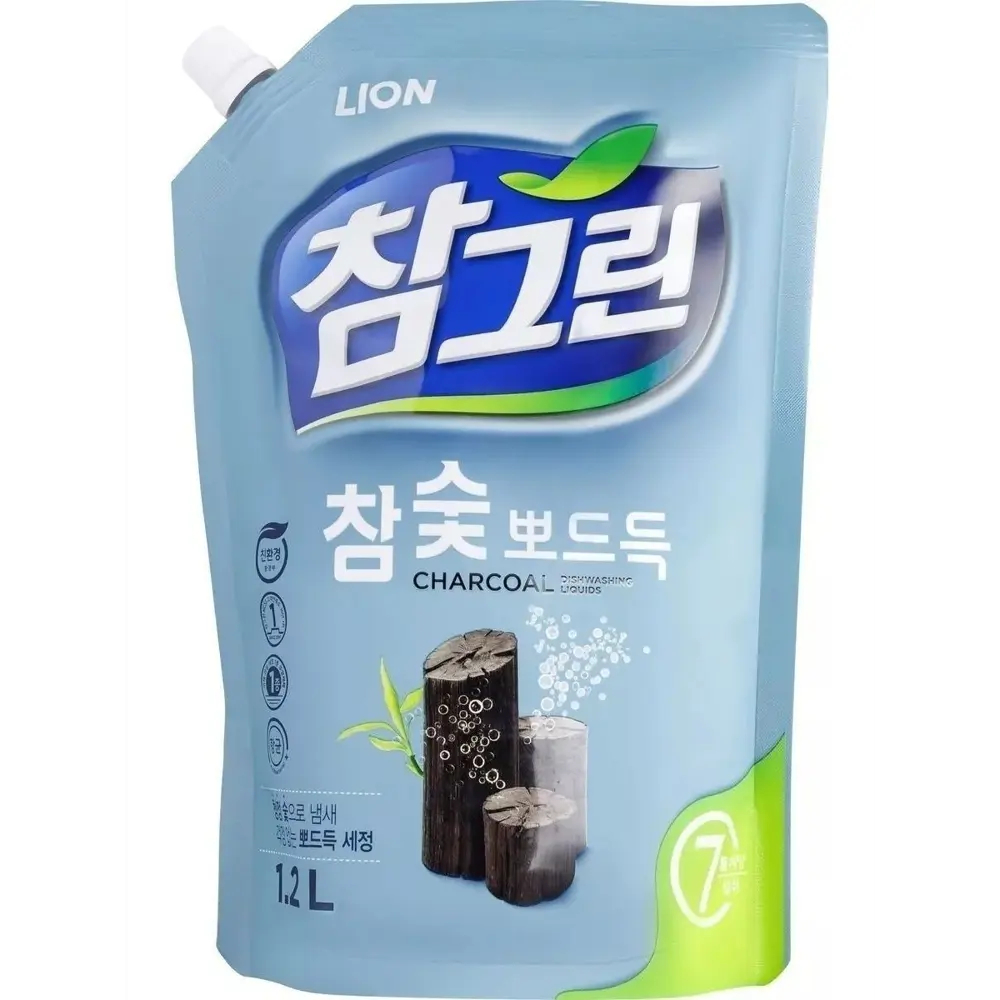 Жидкость для мытья посуды с экстрактом древесного угля LION (Лион) Chamgreen Charcoal refill, 1200 мл, фото
