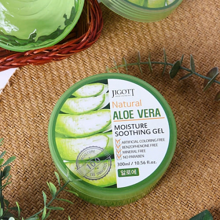 Jigott (Джиготт) Увлажняющий успокаивающий гель для тела с алоэ вера Natural Aloe Vera Moisture Soothing Gel, 300 мл, фото